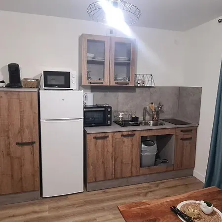 Au Coeur Du Village De Διαμέρισμα *